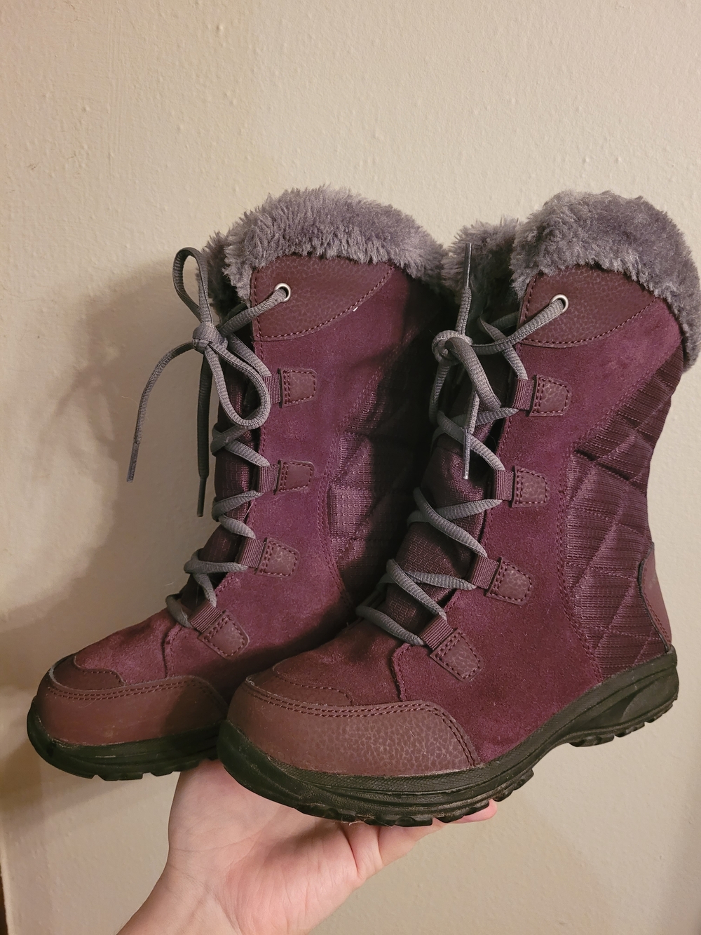 Columbia Ice Maiden II Women's Purple Faux-Fur Lace-Up Winter Boots 5.5